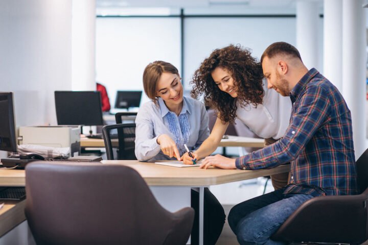 how to find freelance clients